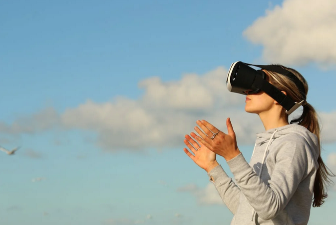 How Virtual Reality Is Revolutionizing Online Gaming
